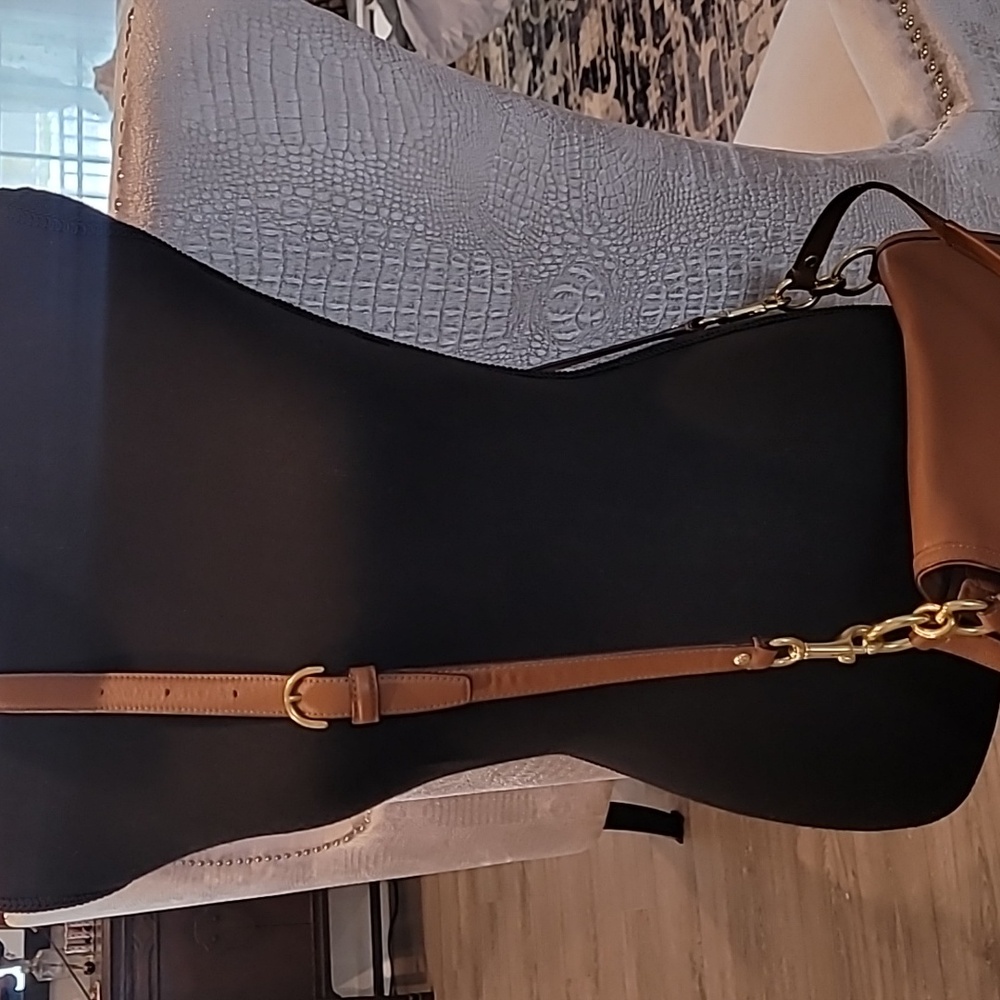 Vintage Coach 100% Leather Exceptional Condition Crossbody Handbag - Picture 10 of 12